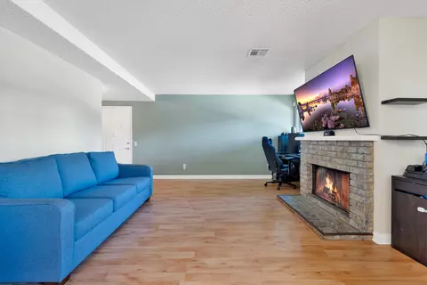 1015 Beechdale Dr, Palmdale, CA 93551 photo 13