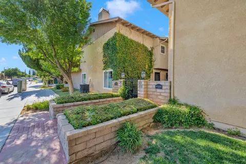 1015 Beechdale Dr, Palmdale, CA 93551 photo 3
