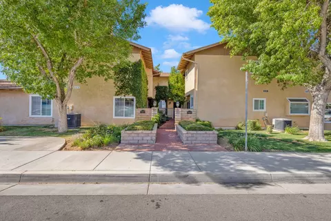 1015 Beechdale Dr, Palmdale, CA 93551 photo 5