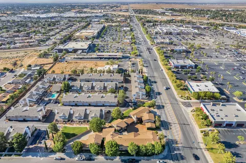 1015 Beechdale Dr, Palmdale, CA 93551 photo 6