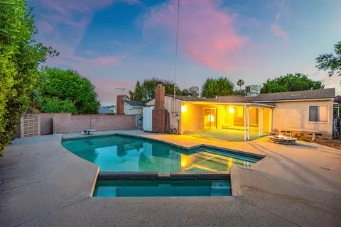 14865 Lorne St, Panorama City, CA 91402