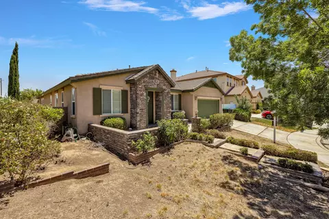 40750 Hilton Head Ct, Palmdale, CA 93551