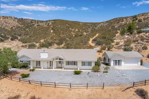 35553 Torna Way, Acton, CA 93510 photo 2