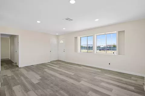 9142 Ave E 8 W, Lancaster, CA 93536 photo 6