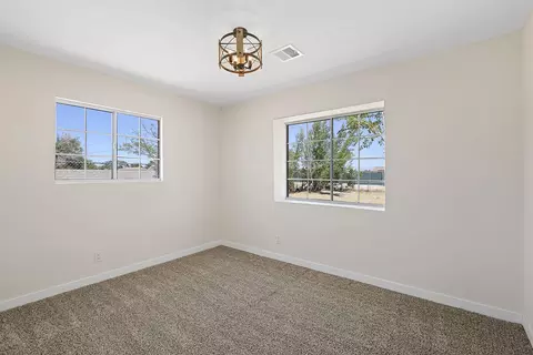 9142 Ave E 8 W, Lancaster, CA 93536 photo 17