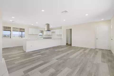 9142 Ave E 8 W, Lancaster, CA 93536 photo 7