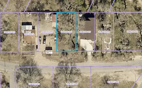 Newvale Drive, Lake Hughes, CA 93532