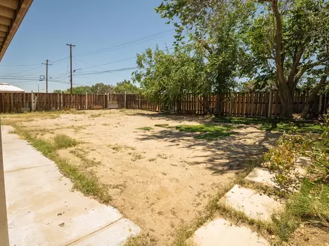 1114 Oldfield St W, Lancaster, CA 93534 photo 17