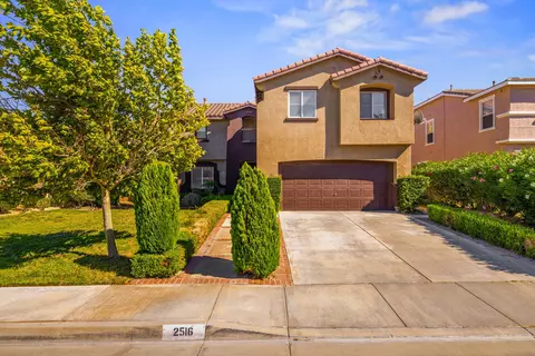2516 Carolyn Dr, Palmdale, CA 93551