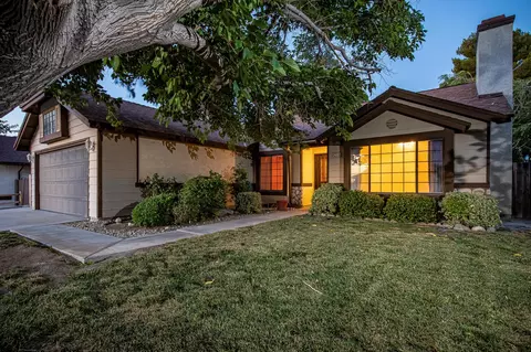 43148 Lorraine St, Lancaster, CA 93534