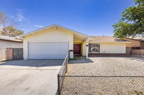 37234 51st St E, Palmdale, CA 93552