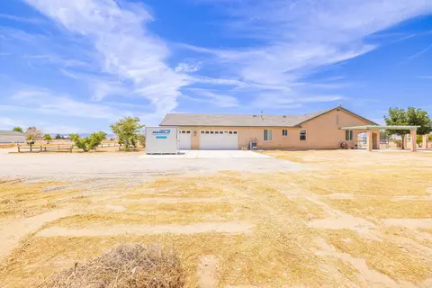 8753 Ave D2 W, Lancaster, CA 93536 photo 27