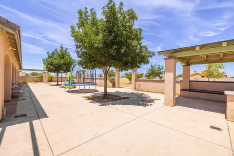 8753 Ave D2 W, Lancaster, CA 93536 photo 25