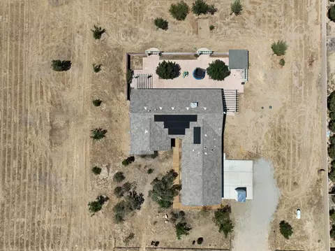 8753 Ave D2 W, Lancaster, CA 93536 photo 31