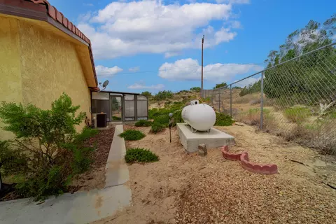 301 Avenue S E, Palmdale, CA 93550 photo 29