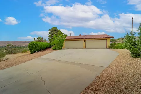 301 Avenue S E, Palmdale, CA 93550 photo 6