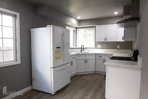 162 Del Amo Blvd W, Long Beach, CA 90805 photo 5