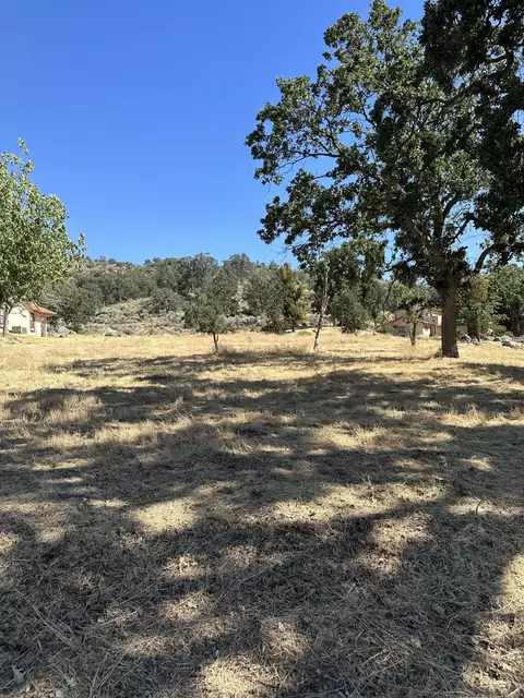 0 Hambletonian Dr, Tehachapi, CA 93561 photo 2