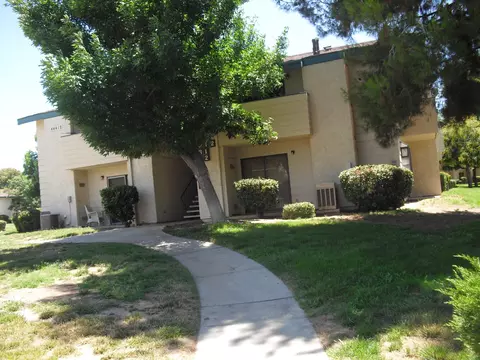 44412 15th St E #3, Lancaster, CA 93535