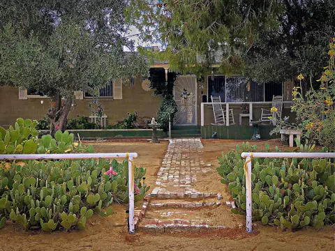 13306 Ave W11 E, Pearblossom, CA 93553