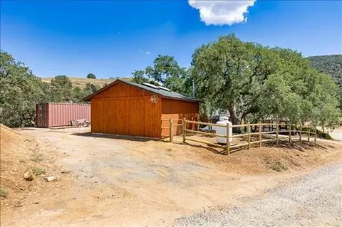 19185 Rice Dr, Tehachapi, CA 93561 photo 32