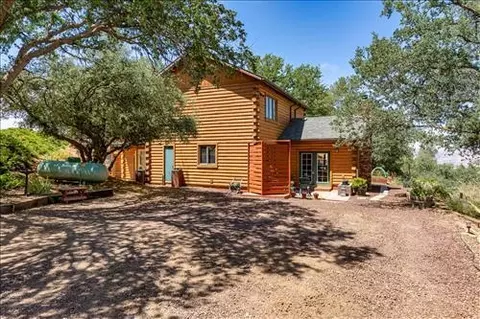 19185 Rice Dr, Tehachapi, CA 93561