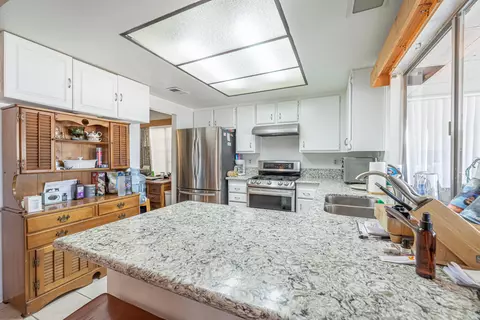 1011 Nugent St E, Lancaster, CA 93535 photo 9