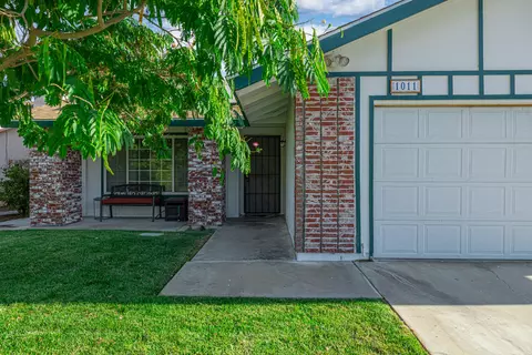 1011 Nugent St E, Lancaster, CA 93535 photo 3