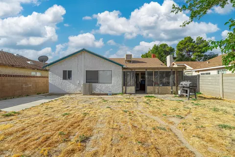 1011 Nugent St E, Lancaster, CA 93535 photo 26