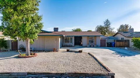 10641 Applewood Dr, California City, CA 93505