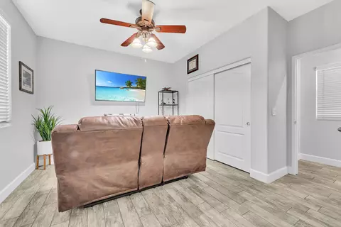 4036 Jonathan St, Lancaster, CA 93536 photo 20