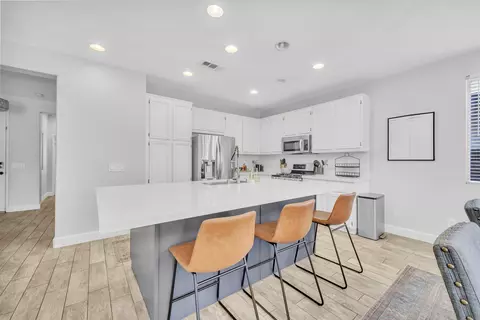 4036 Jonathan St, Lancaster, CA 93536 photo 4