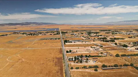 F2 Stw Avenue, Lancaster, CA 93536 photo 2