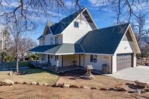 21504 Sunnybrook Dr, Tehachapi, CA 93561 photo 3