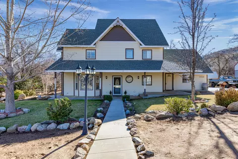 21504 Sunnybrook Dr, Tehachapi, CA 93561 photo 2