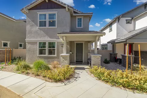 266 Galveston Ln, Palmdale, CA 93551
