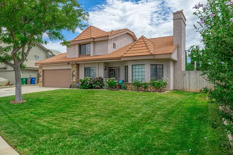 5102 Pearl Ct, Quartz Hill, CA 93536