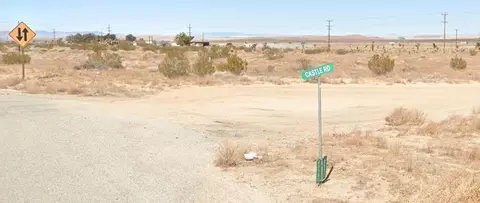 20 Mule Team Castle Rd, Boron, CA 93516