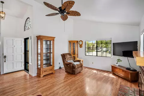 44330 Ruthron Ave, Lancaster, CA 93536 photo 8
