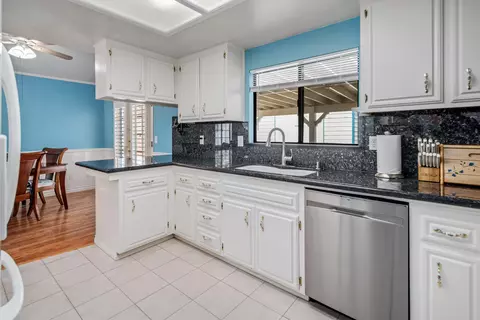 44330 Ruthron Ave, Lancaster, CA 93536 photo 13