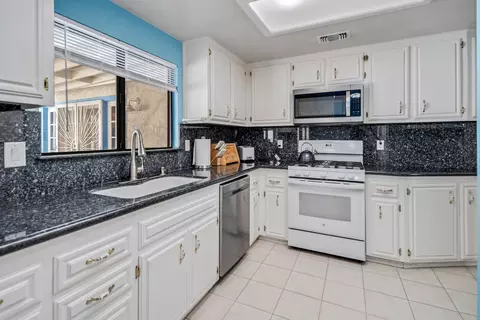 44330 Ruthron Ave, Lancaster, CA 93536 photo 12