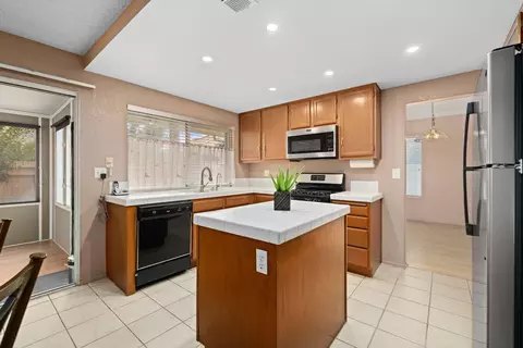 37729 49th St E, Palmdale, CA 93552 photo 5