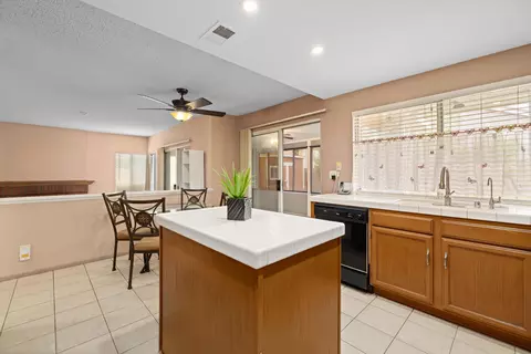 37729 49th St E, Palmdale, CA 93552 photo 6