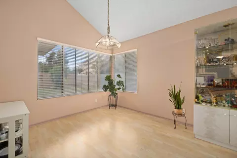 37729 49th St E, Palmdale, CA 93552 photo 11