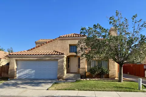 2242 Gregory Ave, Palmdale, CA 93550