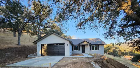22473 Zurich Dr, Tehachapi, CA 93561