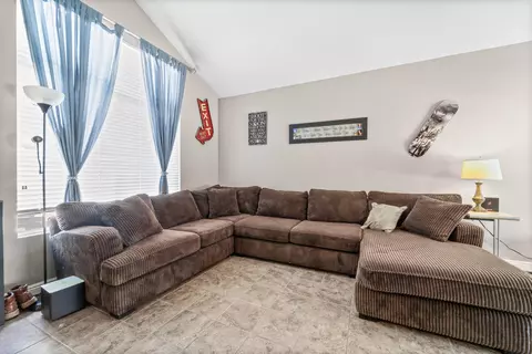 44708 Tarragon Dr, Lancaster, CA 93536 photo 8