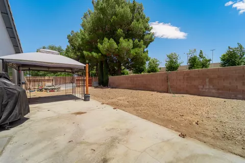 44708 Tarragon Dr, Lancaster, CA 93536 photo 25