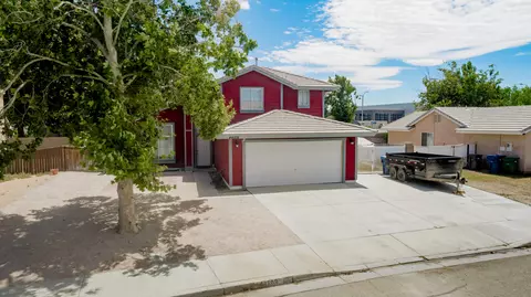 44708 Tarragon Dr, Lancaster, CA 93536 photo 2