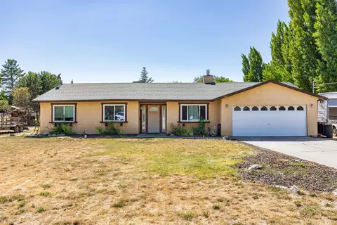 22631 Jerry Dr, Tehachapi, CA 93561